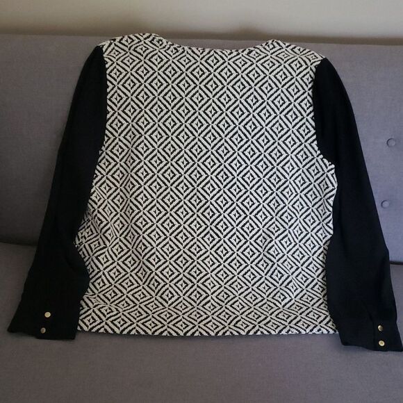 Chico's top women’s size large SZ 12 size 2 Chico’s white black textured… - Picture 2 of 11